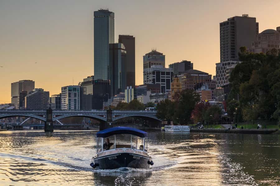 1.5Hr Yarra River Crown Flames and City Lights Cruise - Key takeaways before you go