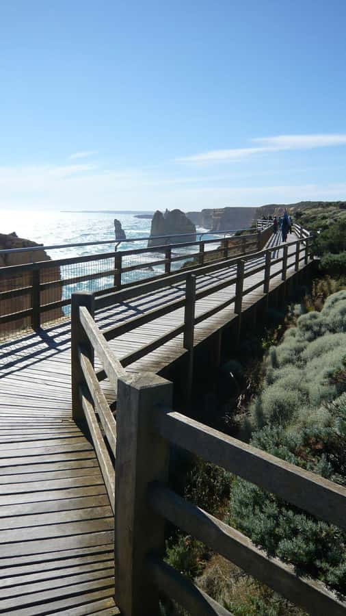 2 Day Great Ocean Road Small Group Tour - 12 Apostles to Loch Ard Gorge, Then London Bridge and the Coast Beyond