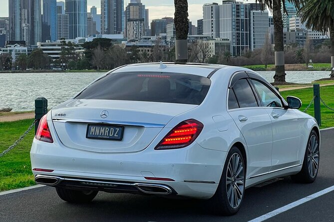 Airport Transfers - Chauffeur Car & Limo Services of Melbourne - Should You Book This Melbourne Airport Transfer?