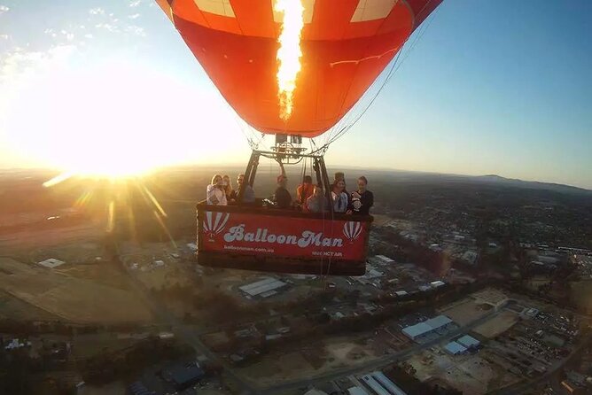Bendigo Premium Balloon Flight plus buffet champagne breakfast - Quality Hotel Lakeside breakfast: champagne buffet done right