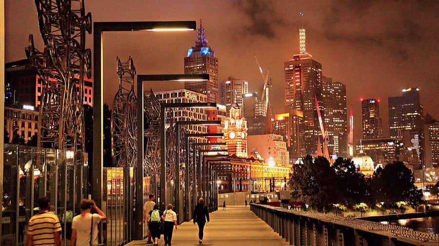 Best of Melbourne: Private Walking Tour with a Local - Queen Victoria Market: Browsing Time With Local Energy