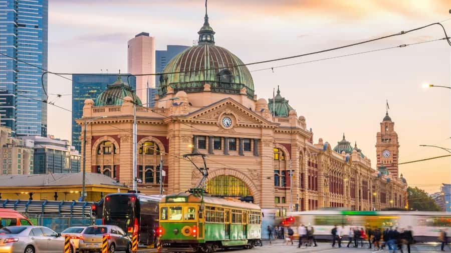 Best of Melbourne: Private Walking Tour with a Local - Royal Botanic Gardens for a Mid-Walk Reset