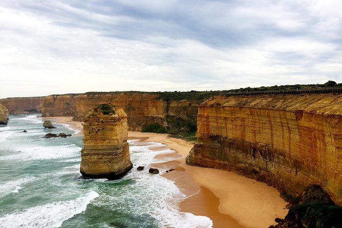 Boutique Great Ocean Road, wildlife and Rainforest Experience - The gateway stops: Memorial Archway and Lorne’s surfer watching