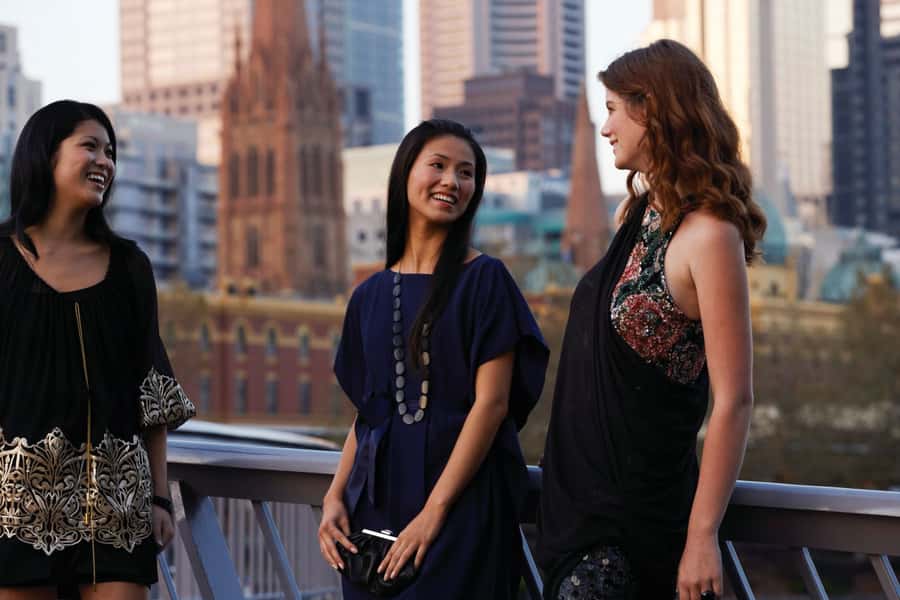 Classic Pivate Melbourne Walking Tour Start from your hotel - H2: Walking the Yarra River, understanding the city’s lifeline