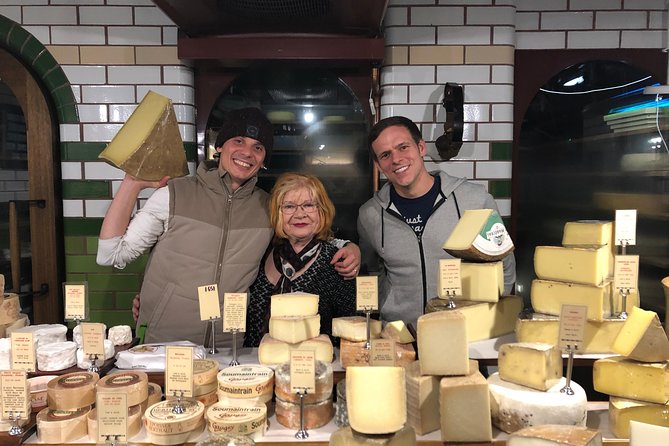 Foodies Bucket List - Walking Tour - Guide Style: What to Expect From Martina, Sandra, Russell, Colleen, and Sabrina