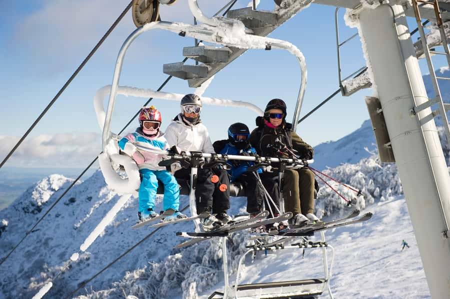 From Melbourne: Day Trip to Mt Buller by Premium Tour Coach - How the Free Time Works: Skiers, Snow Players, and Sightseers