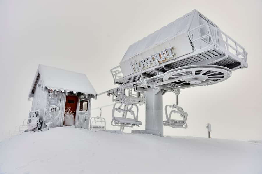 From Melbourne: Day Trip to Mt Buller by Premium Tour Coach - Comfort and Practical Details on the Coach