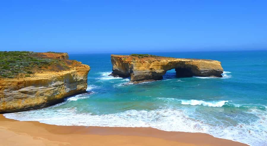 From Melbourne: Great Ocean Road Day Trip with Dinner - The Twelve Apostles: iconic formations, managed pacing