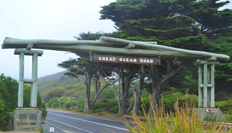 From Melbourne: Great Ocean Road Day Trip with Dinner - Midday rainforest break at Maits Rest