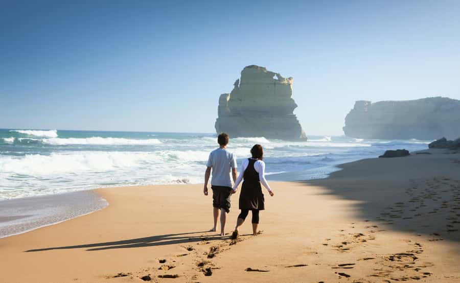 From Melbourne: Great Ocean Road Full-Day Guided Trip - Maits Rest rainforest walk: where the air turns cooler