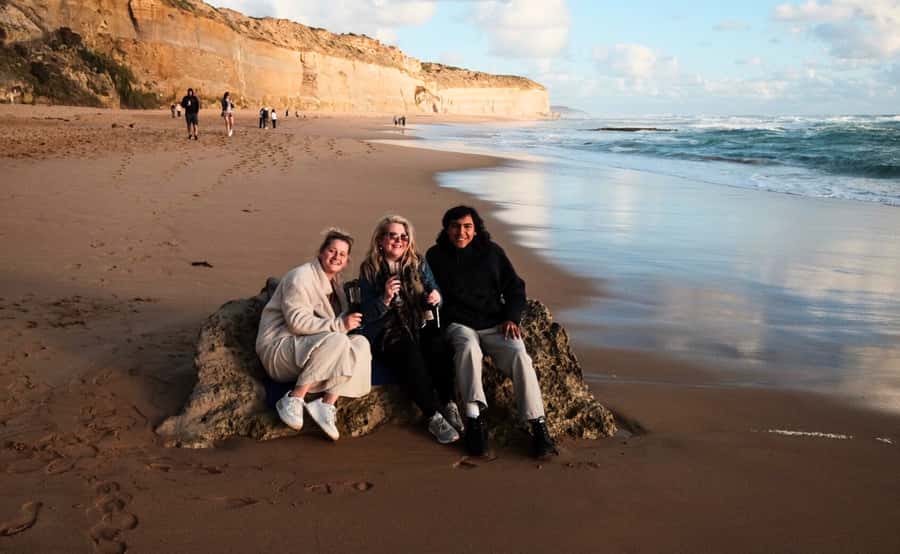 From Melbourne: Great Ocean Road Full-Day Guided Trip - Loch Ard Gorge: shipwreck stories with turquoise water