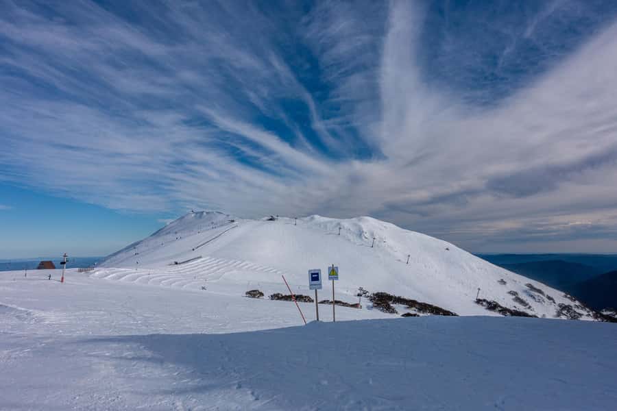 From Melbourne: Mt Buller Scenic Snow Getaway Day Tour - Packing for cold bus rides and a full mountain window