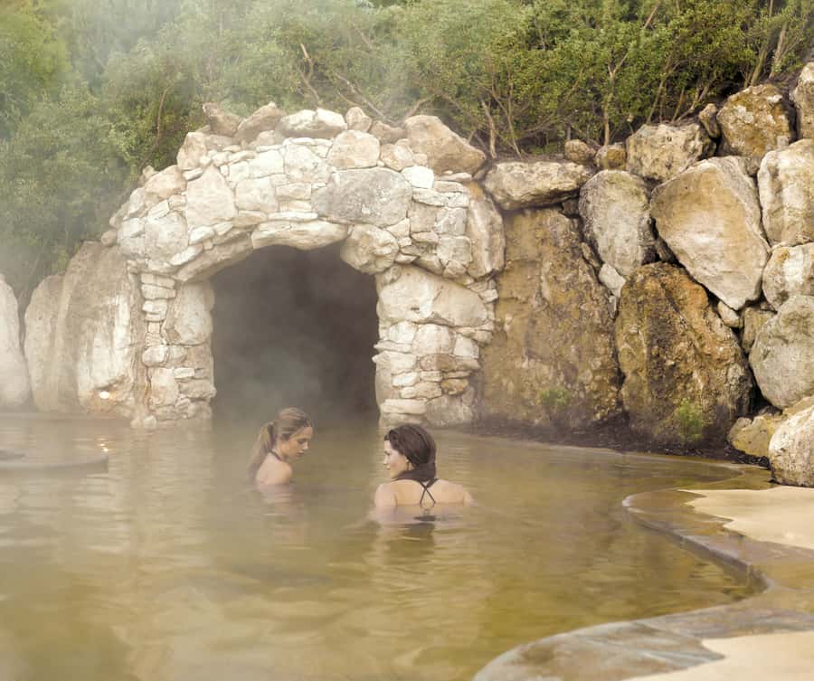 From Melbourne: Peninsula Hot Springs & Bathing Boxes Tour - Peninsula Hot Springs: your 4-hour reset button
