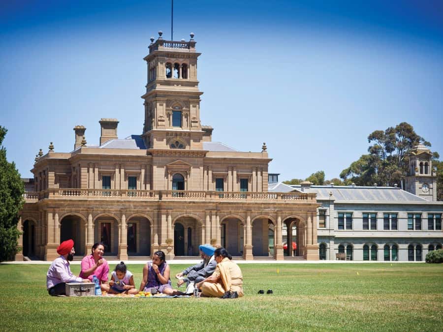 From Melbourne: Werribee Open Range Zoo & Werribee Mansion - Werribee Mansion: a self-guided walk through the Chirnside era