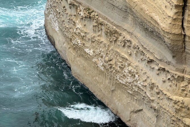 Great Ocean Road 12 apostles PRIVATE Luxury Tour 5 PAX all incl. - Twelve Apostles for 45 minutes, aimed to beat the main rush