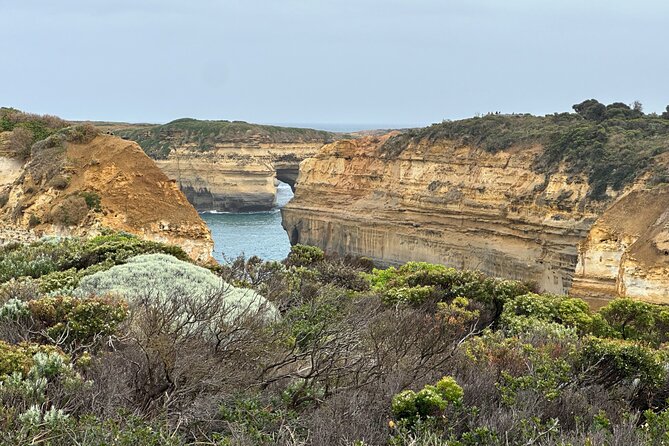 Great Ocean Road 12 apostles PRIVATE Luxury Tour 5 PAX all incl. - Great Ocean Road Memorial Archway: a World War I road built by soldiers