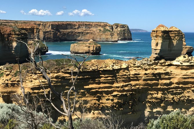 Great Ocean Road Reverse Itinerary Boutique Tour - Max 11 Guests - Stop 4: Loch Ard Razorback Views, The Formation You Will Remember