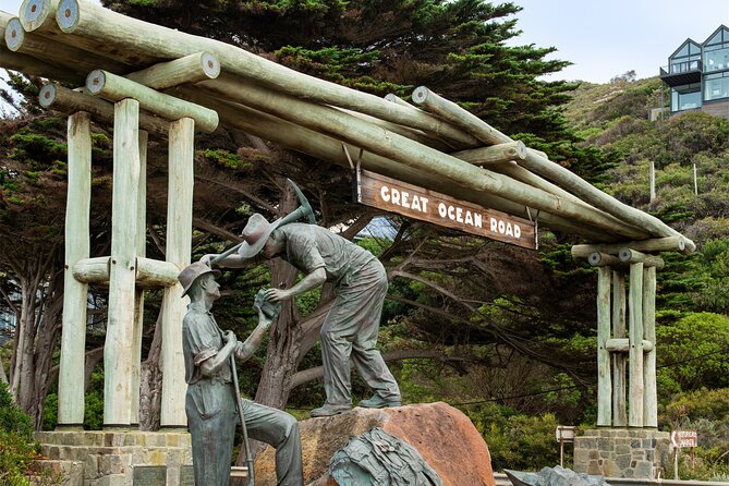 Great Ocean Road Reverse Tour with Iconic Stops & Wildlife - Price and what $40.17 buys you in real terms
