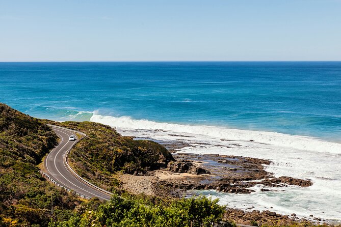 Great Ocean Road Reverse Tour with Iconic Stops & Wildlife - Loch Ard Gorge: quick classic photos with a real walk