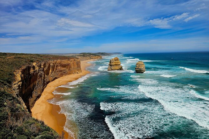 Great Ocean Road Small Group Tour with Dingos, Sparkling & Lunch - Getting started at Arts Centre Melbourne, plus a real morning perk