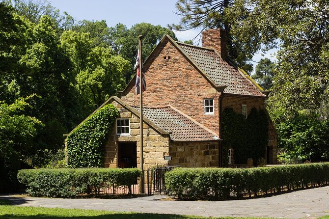 Half-Day Private Guided Introduction Tour in Melbourne - Fitzroy Gardens: a calm start with a conservatory moment