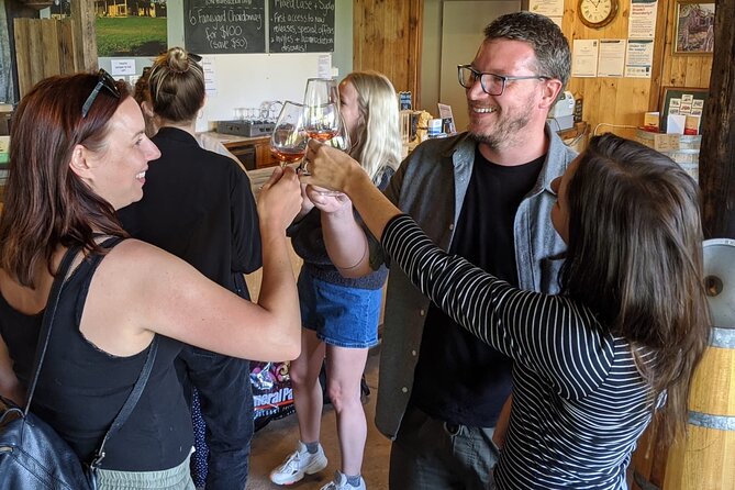 Laid back, Yarra Valley Wine Tour: Wine, Cider, Gin, Beer + Choc - Touring style: live acoustic music, bus energy, and choosing your pace