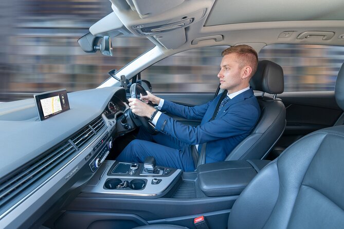 Luxury Airport Transfer to Melbourne CBD - When timing goes sideways, here’s how to protect your trip