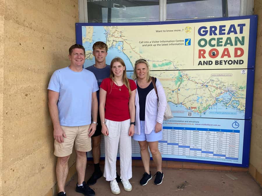 Luxury Private Great Ocean Road Tour – Up to 14 Guests - How the day stays flexible without losing the classics