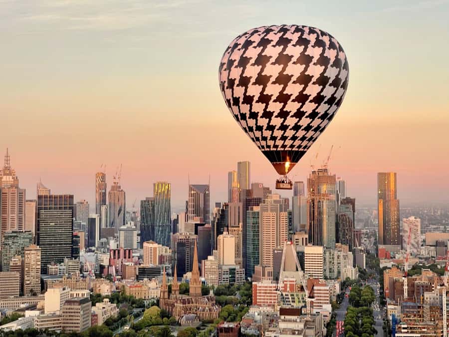 Melbourne: 1-Hour Hot Air Balloon Flight at Sunrise - The Real Timeline: 3.5 to 4.5 Hours Around a 1-Hour Flight