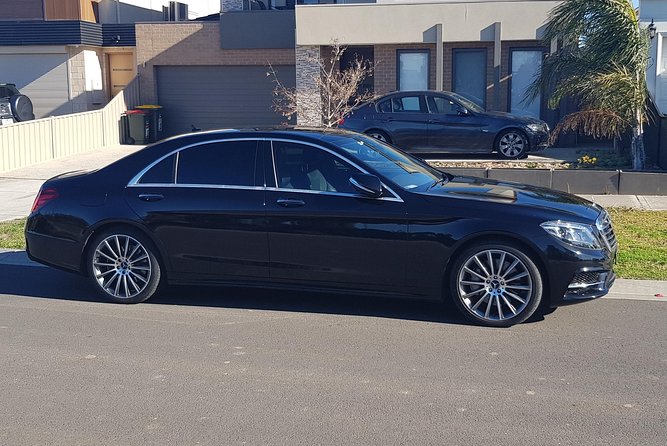 Melbourne Airport Arrival Or Departure Luxury Car Transfers - Door-to-door arrival: what your drop-off experience feels like