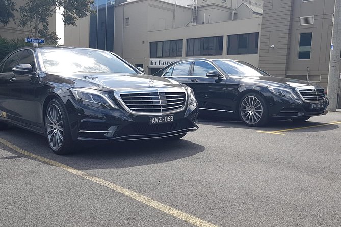 Melbourne Airport Arrival Or Departure Luxury Car Transfers - How good value works at $118.35 per group up to 3