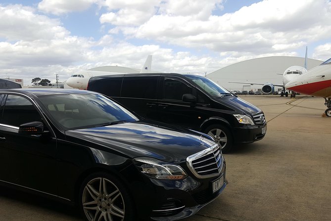 Melbourne Airport Arrival Or Departure Luxury Car Transfers - Who this Melbourne Airport transfer is best for