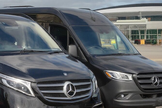 Melbourne Airport to City/CBD Private transfers 4 or more - Driver communication and local tips, without turning it into a tour
