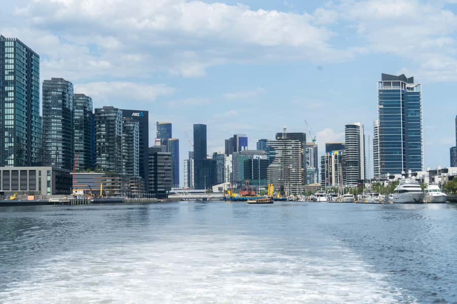 Melbourne City Cruise with Tea, Coffee, and Commentary - Onboard comfort, views, and the photo strategy that actually works