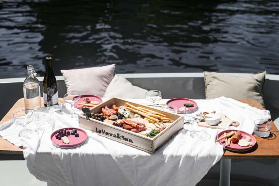 Melbourne: Electric Picnic Boat Rental on the Yarra River - Who this is best for, and who might want a different option