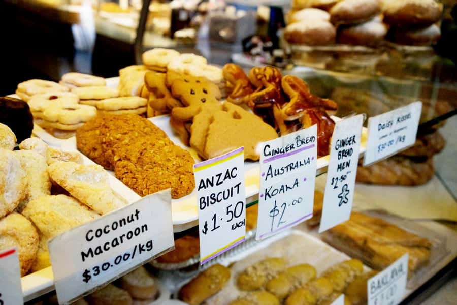 Melbourne Flavors: Queen Victoria Market Food Tour - Why Queen Victoria Market fits a food tour so well