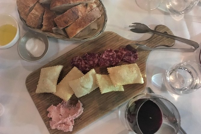 Melbourne Food and Wine Walking Tour - Fed Square and Time Out Cafe: where the guide sets you up