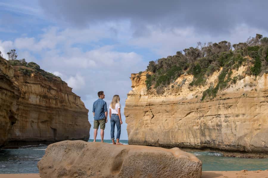 Melbourne: Great Ocean Road, 12 Apostles & Rainforest Tour - Practical tips that make a long scenic day easier
