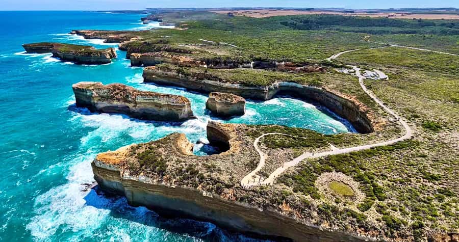 Melbourne Great Ocean Road Benz SmallGroup&LuxCoach BigGroup - Loch Ard Gorge, the coastline stop that earns its time
