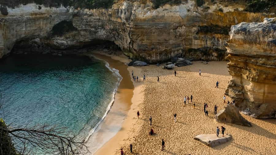 Melbourne: Great Ocean Road Extended–Top Stops&London Bridge - Twelve Apostles: your main coastline payoff