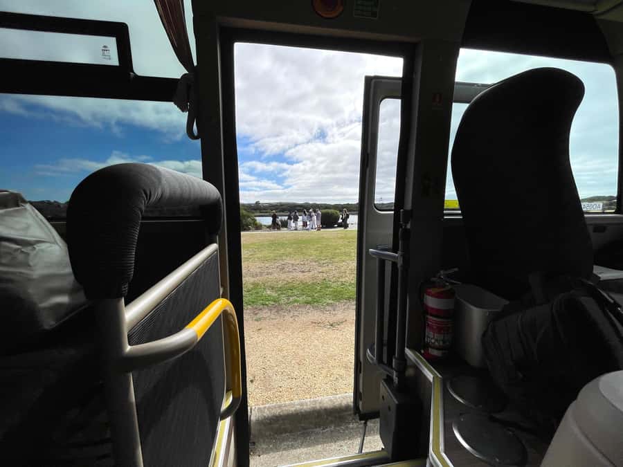 Melbourne: Great Ocean Road to 12 Apostles via the Coastline - Lorne viewpoints and Apollo Bay lunch with sea air