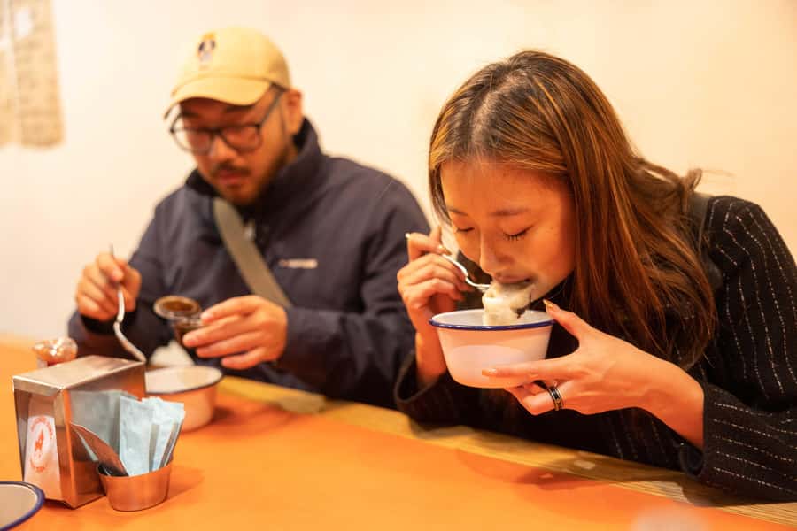 Melbourne: Guided Night-Time Food Walking Tour - How a 3-hour walk turns into four eating stops