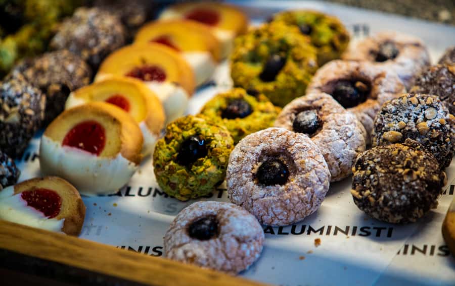 Melbourne: Guided Walking and Foodie Tour - Immigration Museum to food stops: four tastes, four cuisines, real stories