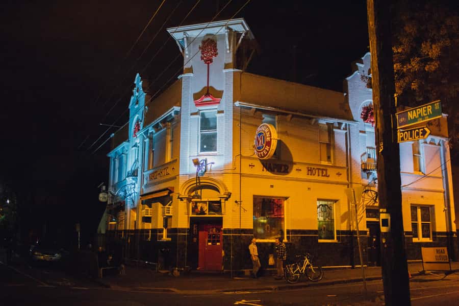 Melbourne: Hidden Bars & Creepy Tales Walking Tour - Finish on Flinders Lane: where the night can keep going
