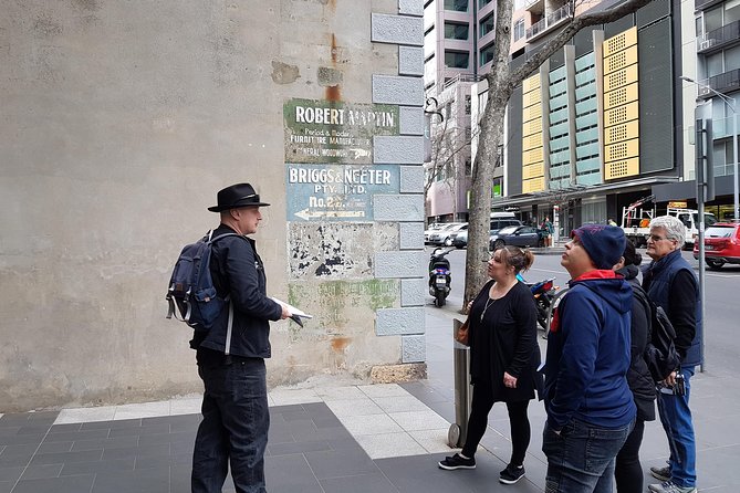 Melbourne Historical Walking Tour: Crime, Gangsters & Lolly Shops - What the guide’s style feels like on the ground
