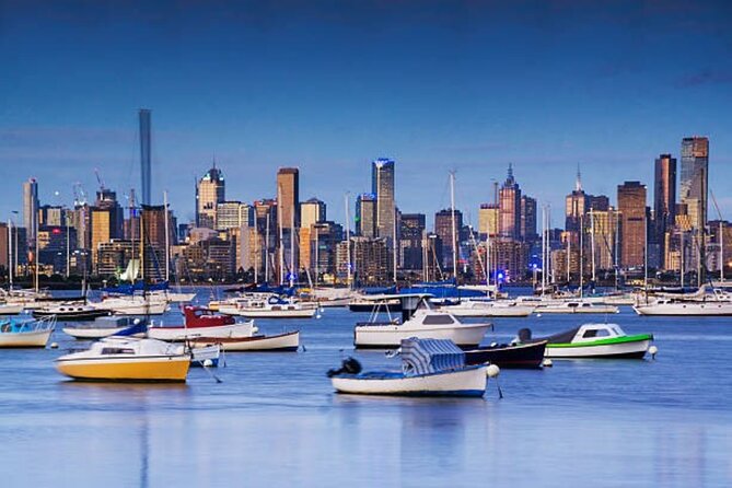Melbourne Landmark City Tour. Your day Your way Your private tour - City driving highlights you get between stops