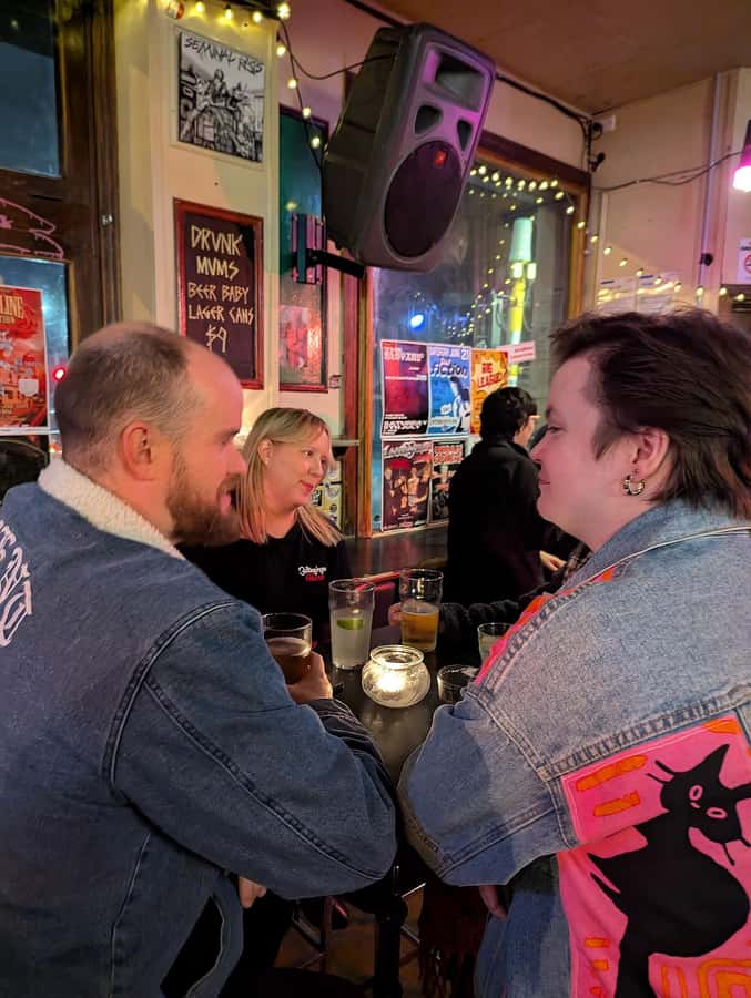 Melbourne Music Venue Pub Crawl with History + 2 Free Drinks - The flow of the night: 5 stops in a tight, social schedule