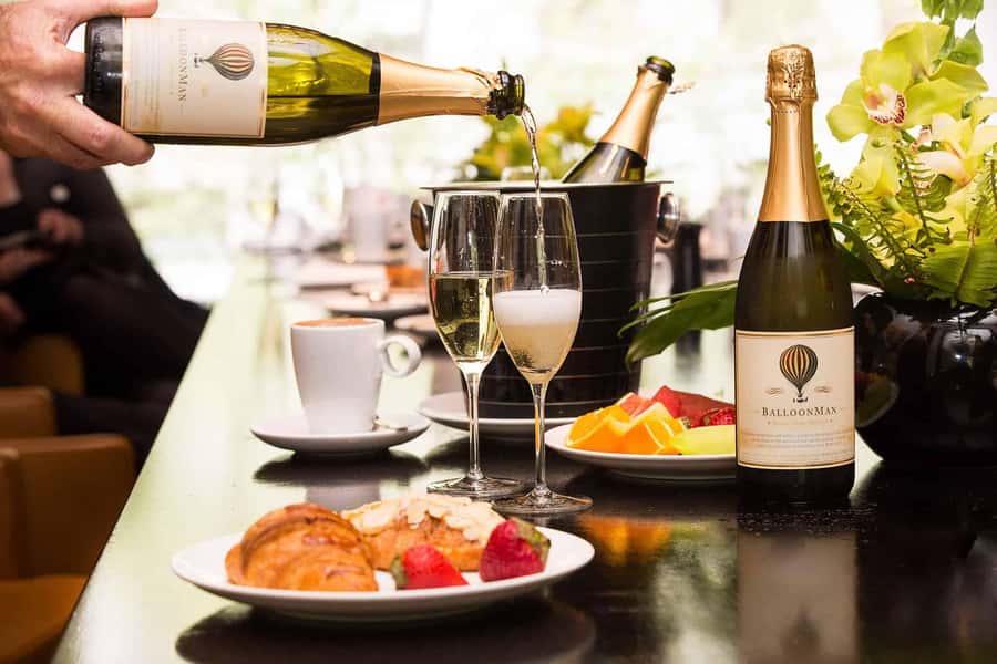 Melbourne Premium Balloon Flight 5-Star Champagne Breakfast - Sunrise Ballooning That Starts at Grand Hyatt Melbourne