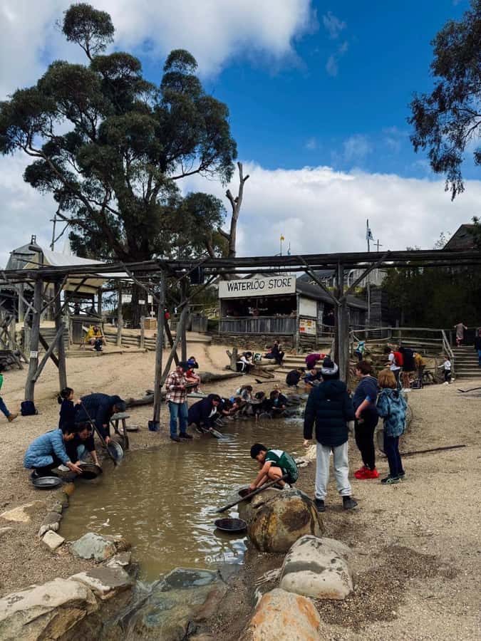 Melbourne: Private Ballarat & Sovereign Hill Gold Mine Tours - How the day stays workable in a 1-day private format