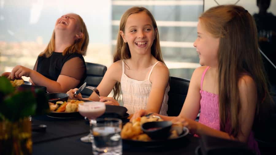Melbourne: Skydeck and Altitude Dining Experience - Positron 6-D VR: flying through iconic Victorian destinations